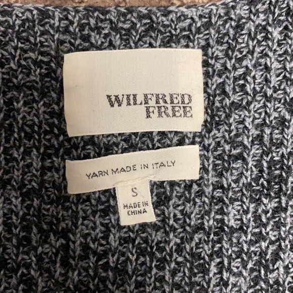 Aritzia Wilfred free sweater - Picture 3 of 5
